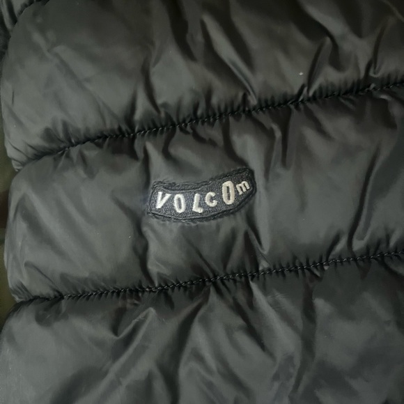 Black puffer jacket - Picture 2 of 6